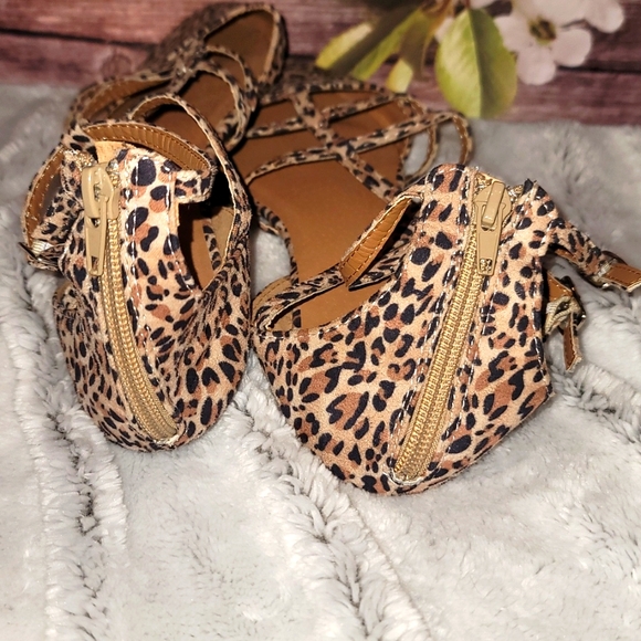 Quaid leopard strapy flats with zipper - Picture 3 of 5